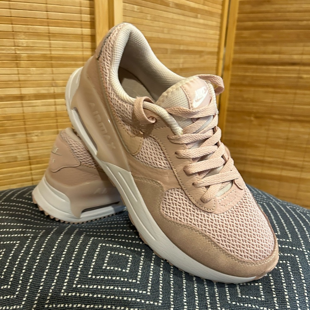 Nike Air Max Systm , clean with a lot of life left in these stylish shoes.